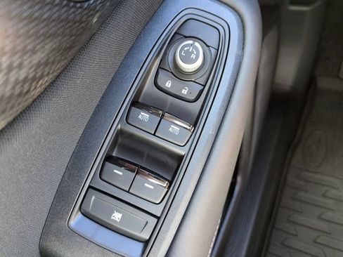Used 2025 Subaru Outback Premium AWD/4WD image 19