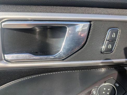 Used 2020 Ford Explorer XLT RWD image 11