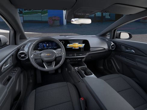 New 2026 Chevrolet Equinox EV LT image 42