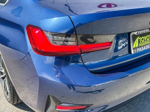 Used 2021 BMW 330i Sedan image 9