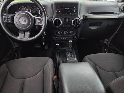 Used 2018 Jeep Wrangler Unlimited Sport S AWD/4WD image 8
