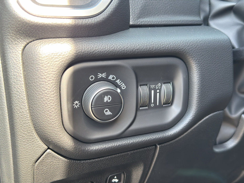 New 2026 RAM 1500 Big Horn AWD/4WD image 14