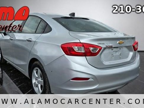 Used 2017 Chevrolet Cruze LS image 3