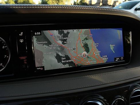 Used 2017 Mercedes-Benz S 550 Sedan image 21
