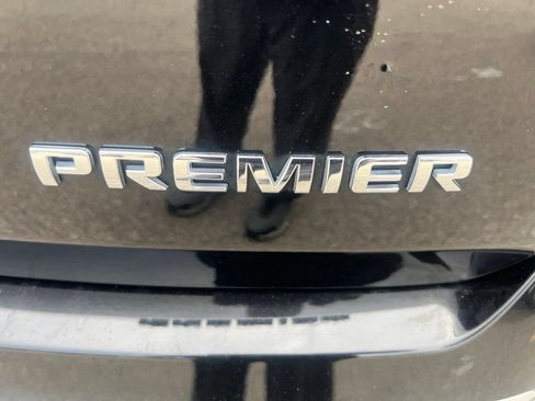 Used 2023 Chevrolet Traverse Premier w/ LPO, Floor Liner Package AWD/4WD image 35