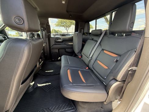 Used 2023 GMC Sierra 1500 AT4 w/ AT4 Premium Package AWD/4WD image 29