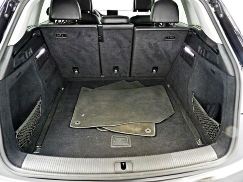 Used 2019 Audi Q5 2.0T Premium image 13