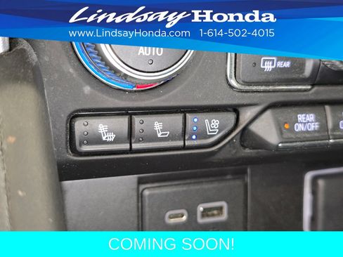 Used 2023 GMC Yukon SLT AWD/4WD image 19