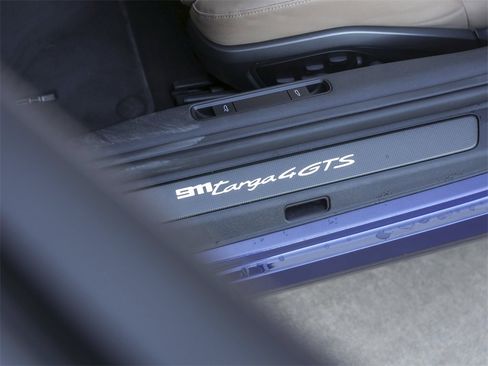 Certified 2022 Porsche 911 Targa 4 GTS image 18