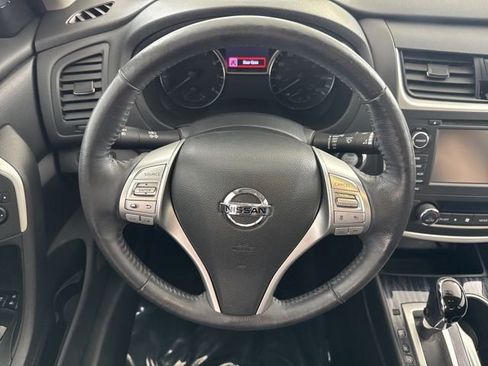 Used 2017 Nissan Altima 2.5 SL w/ Technology Package FWD image 23