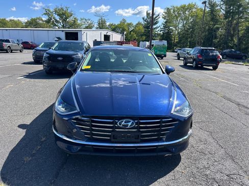 Used 2022 Hyundai Sonata SE FWD image 2