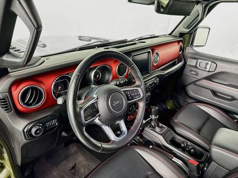 Used 2021 Jeep Wrangler Unlimited Rubicon AWD/4WD image 4