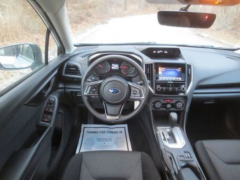 Used 2018 Subaru Impreza 2.0i Premium image 9