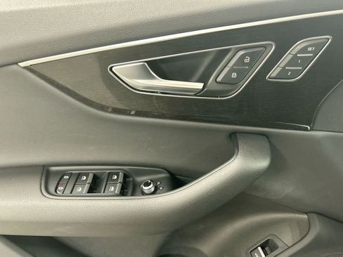 Used 2023 Audi Q7 2.0T Premium w/ Convenience Package image 20