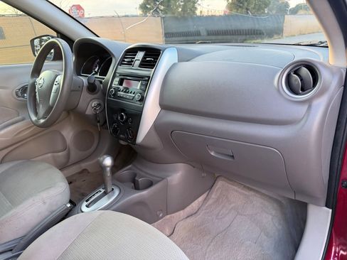 Used 2015 Nissan Versa SV FWD image 19