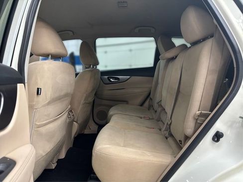 Used 2016 Nissan Rogue SV image 11