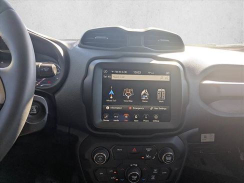 Used 2022 Jeep Renegade Latitude AWD/4WD image 12