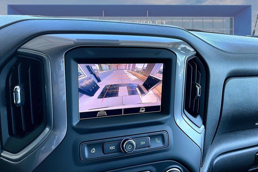 Used 2023 Chevrolet Silverado 1500 Custom RWD image 10