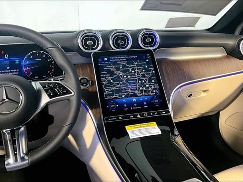 New 2026 Mercedes-Benz GLC 300 4MATIC image 8