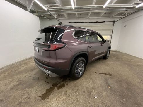 Used 2025 GMC Acadia Elevation image 6