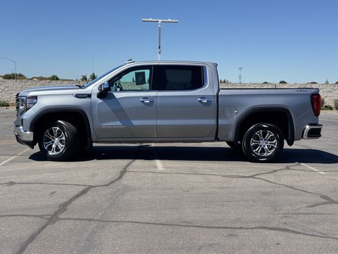 Certified 2025 GMC Sierra 1500 SLT AWD/4WD image 5
