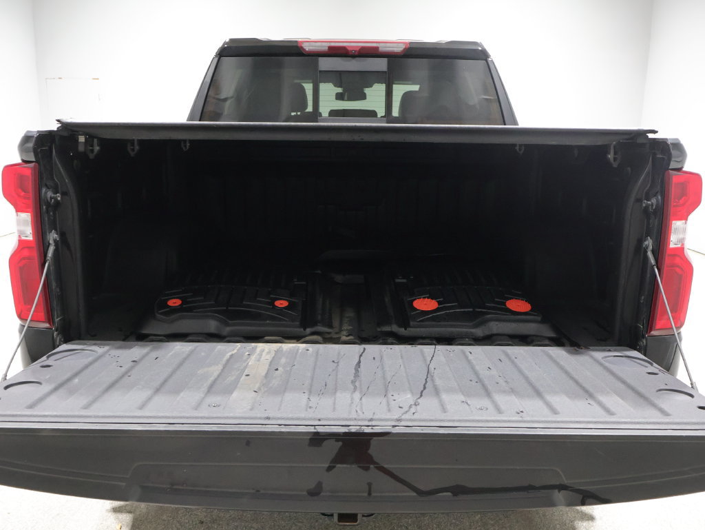 Used 2025 Chevrolet Silverado 1500 High Country w/ Midnight Edition AWD/4WD image 5
