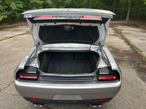 Used 2016 Dodge Challenger R/T RWD image 28
