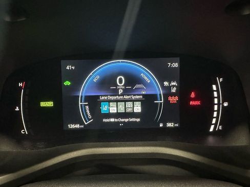 Used 2025 Toyota Camry SE image 23