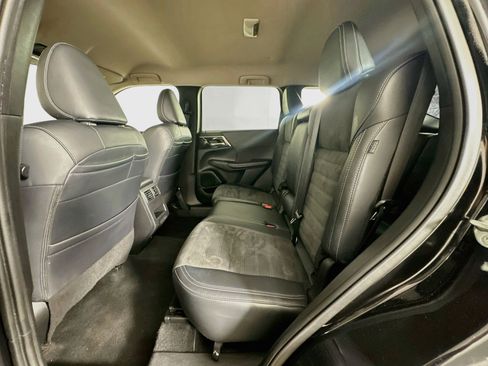 Used 2024 Mitsubishi Outlander SE FWD image 27