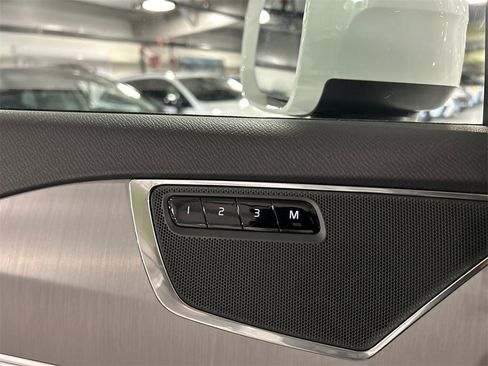 Certified 2024 Volvo XC90 B5 Core w/ Protection Package Premier image 22