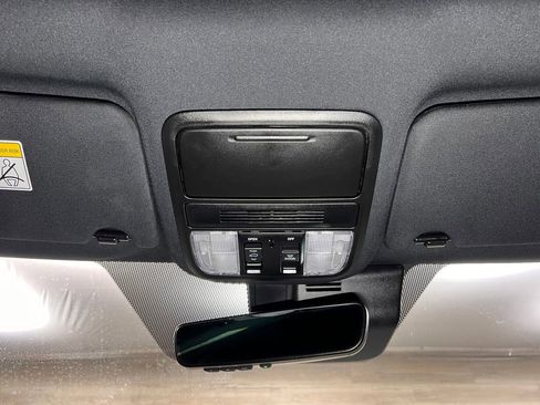 Used 2024 Honda Passport EX-L image 12