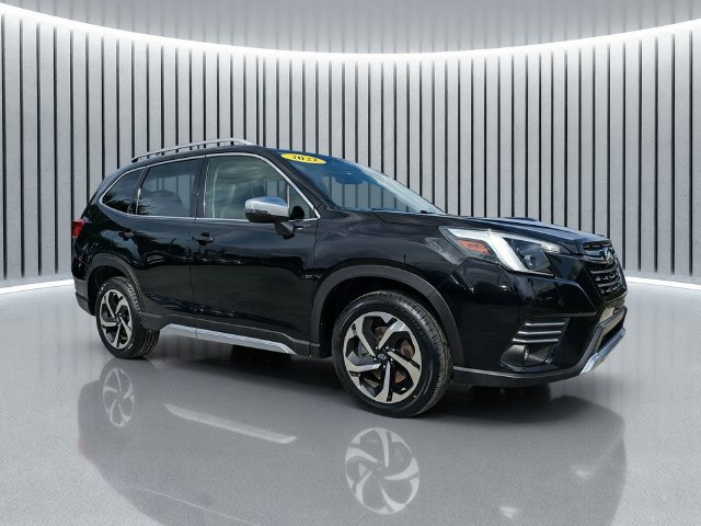 Used 2022 Subaru Forester Touring AWD/4WD image 2