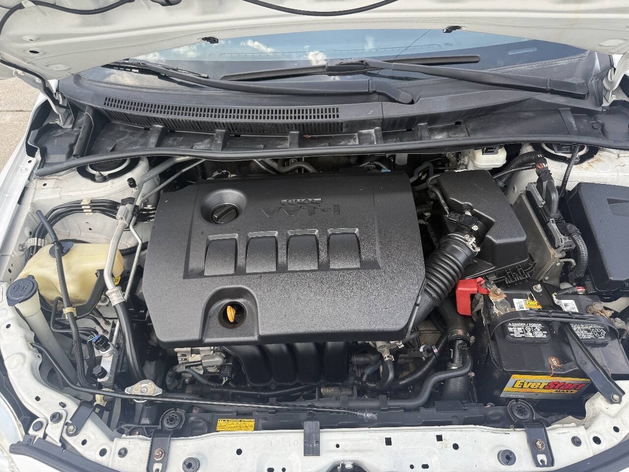 Used 2012 Toyota Corolla LE FWD image 19