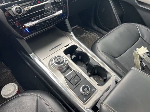 Used 2023 Ford Explorer Limited w/ Class IV Trailer Tow Package image 15