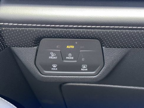 Used 2024 Volkswagen Atlas Cross Sport SEL Premium R-Line AWD/4WD image 15