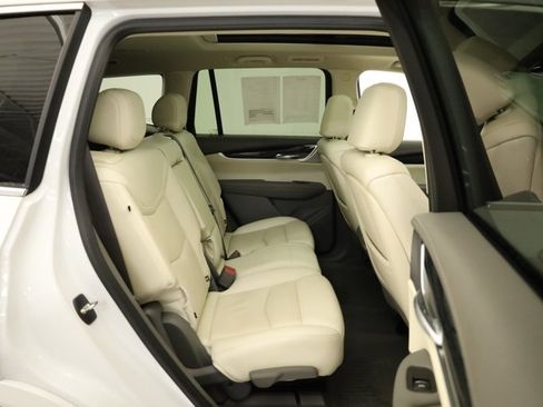 Used 2023 Cadillac XT6 Premium Luxury w/ Technology Package image 34