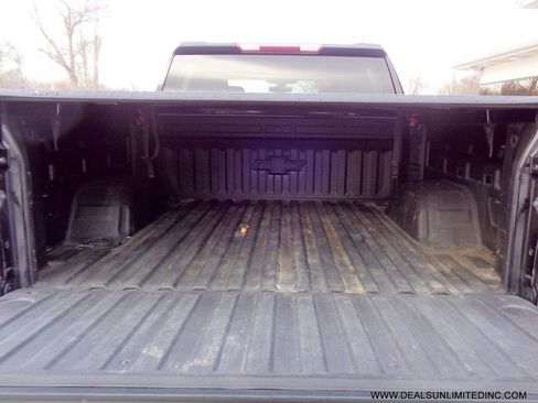 Used 2021 Chevrolet Silverado 1500 Custom Trail Boss w/ Midnight Edition image 20