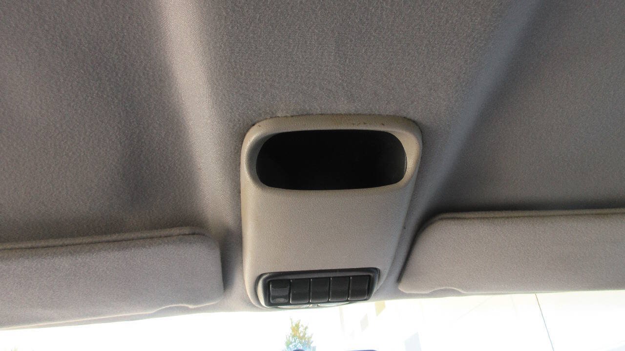 Used 2002 Chevrolet Venture Plus FWD image 35