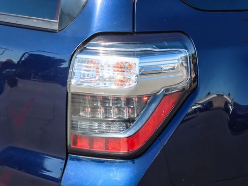 Used 2017 Toyota 4Runner SR5 image 7