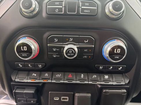 Used 2019 GMC Sierra 1500 SLT w/ SLT Premium Package image 24