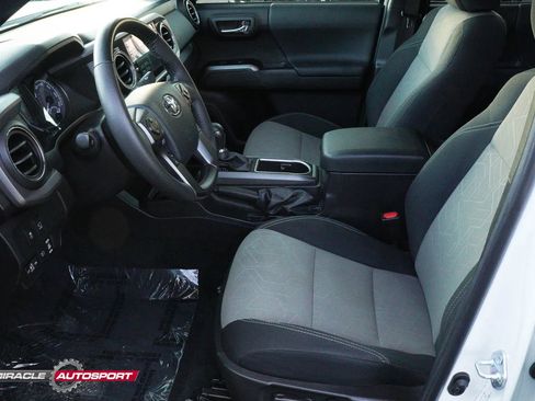 Used 2023 Toyota Tacoma TRD Sport w/ Advanced Technology Package image 17