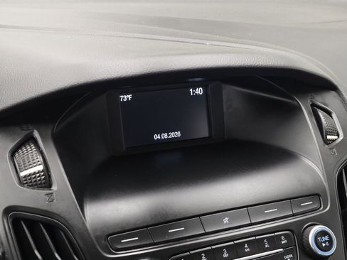 Used 2018 Ford Focus SE w/ Cold Weather Package image 31