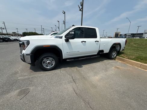 New 2026 GMC Sierra 2500 Pro w/ Convenience Package AWD/4WD image 3