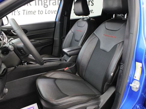 Used 2024 Jeep Compass Trailhawk AWD/4WD image 14