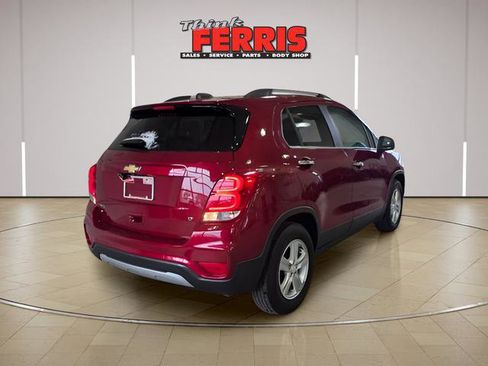 Used 2019 Chevrolet Trax LT w/ LT Convenience Package FWD image 7