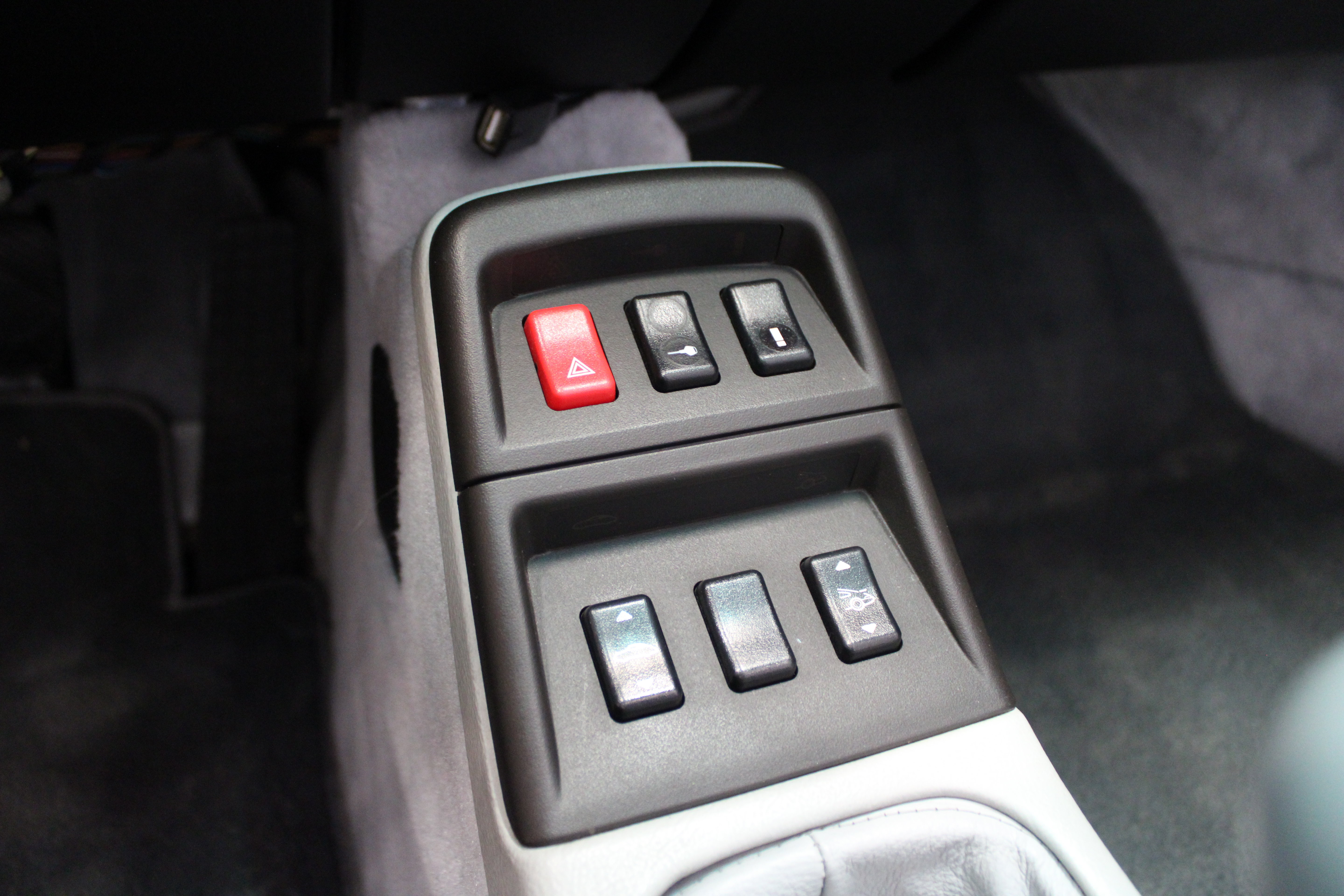 Used 1996 Porsche 911 Carrera RWD image 19