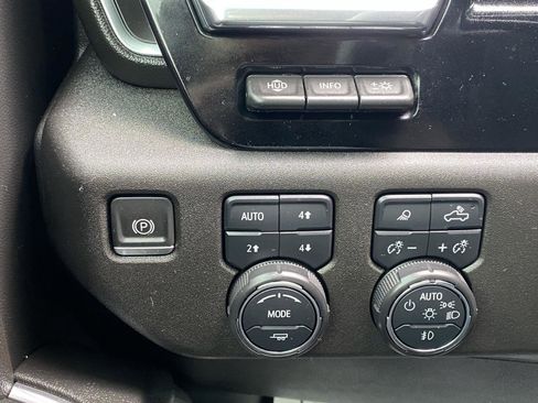 Used 2024 Chevrolet Silverado 2500 High Country w/ Technology Package AWD/4WD image 17