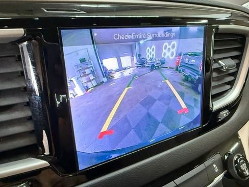 Used 2017 Chrysler Pacifica Touring-L w/ Tire & Wheel Group image 29