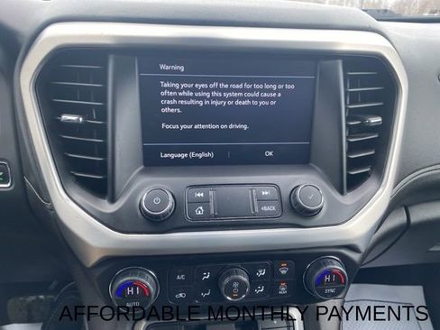 Used 2023 GMC Acadia SLE image 16