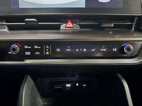 Used 2023 Kia Sportage EX image 23